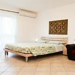 לינה וארוחת בוקר Le Dune סאן תאודורו